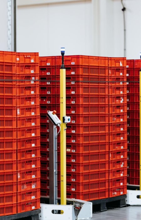 Crate-handling automation